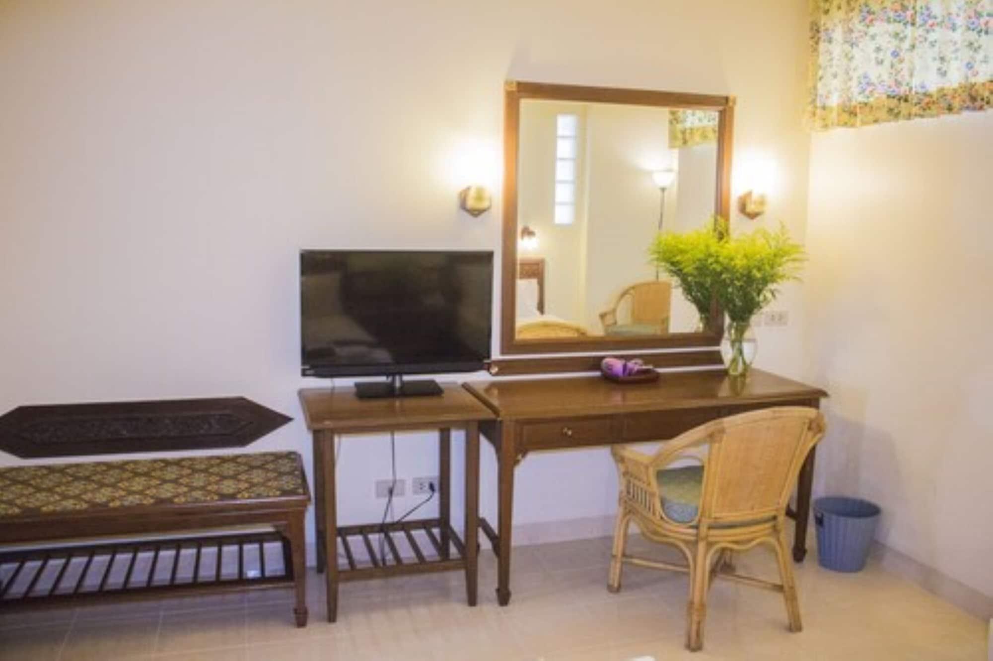 צ'יאנג מאי People Place Boutique In Town Hotel - Sha Extra Plus מראה חיצוני תמונה