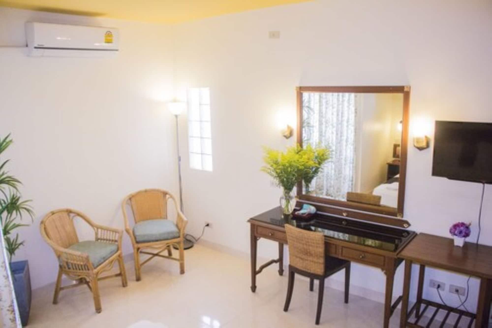 צ'יאנג מאי People Place Boutique In Town Hotel - Sha Extra Plus מראה חיצוני תמונה