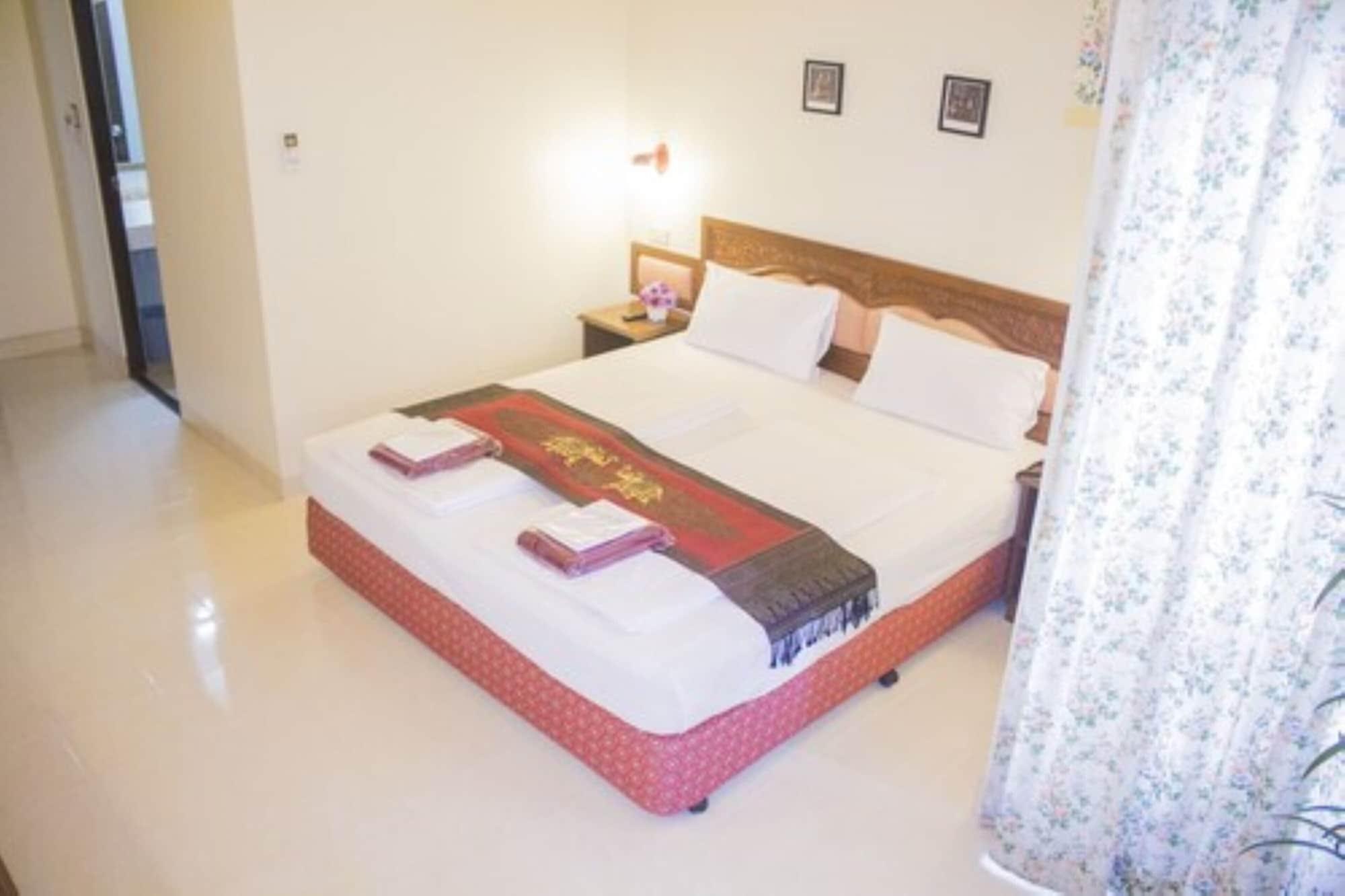צ'יאנג מאי People Place Boutique In Town Hotel - Sha Extra Plus מראה חיצוני תמונה