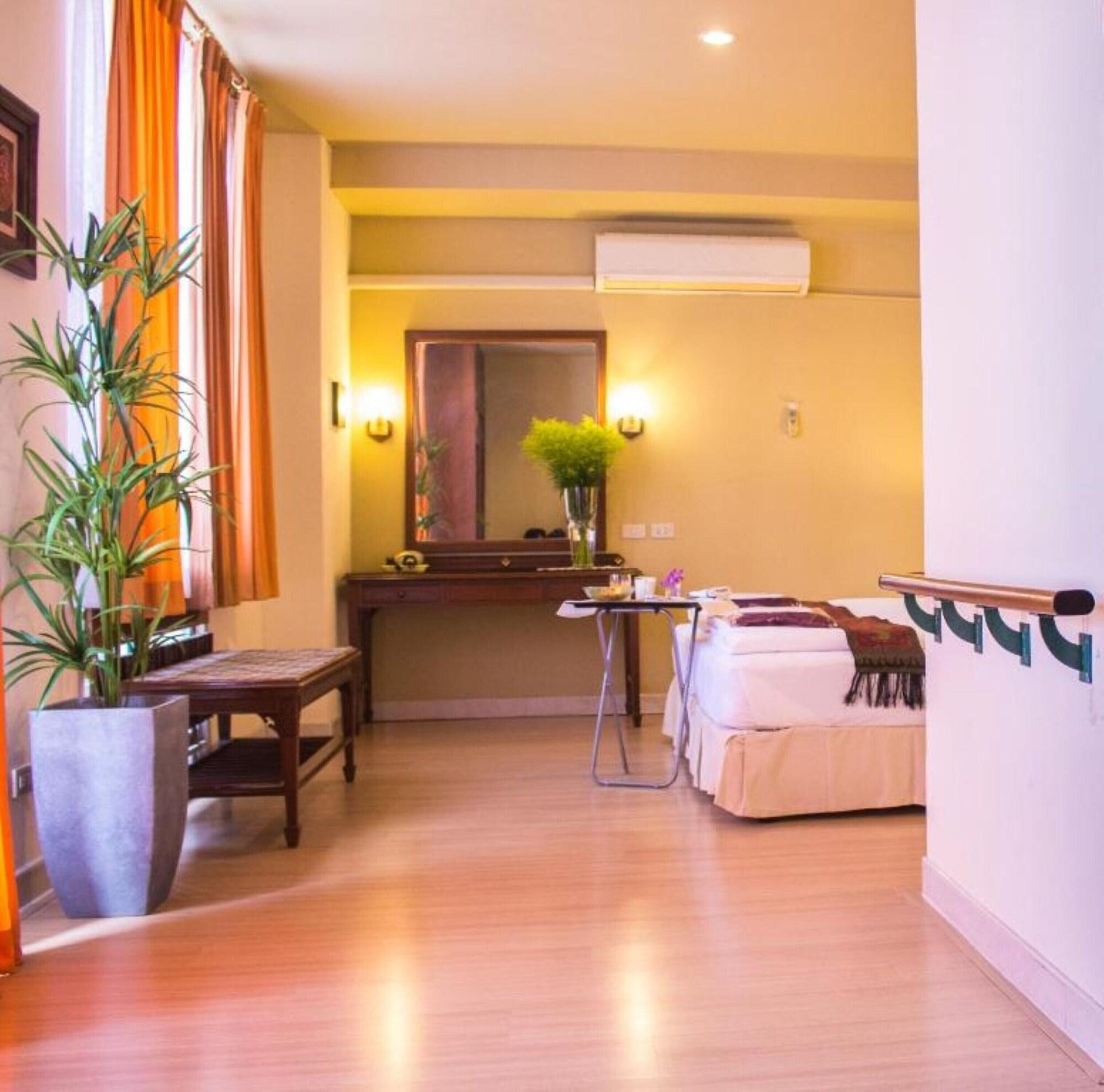 צ'יאנג מאי People Place Boutique In Town Hotel - Sha Extra Plus מראה חיצוני תמונה