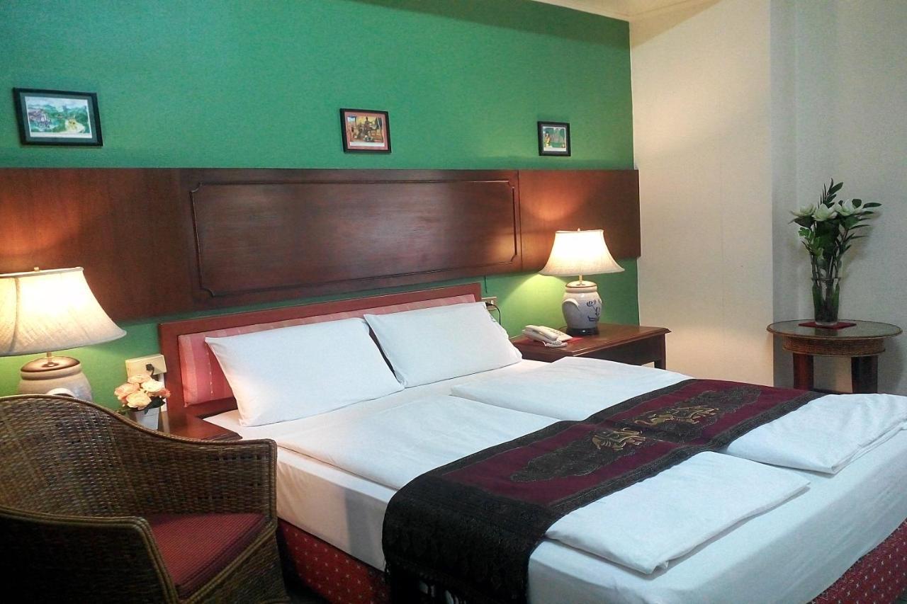 צ'יאנג מאי People Place Boutique In Town Hotel - Sha Extra Plus מראה חיצוני תמונה